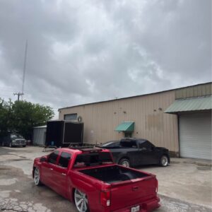 Alternative view of Bagged 2016 Silverado hmu
